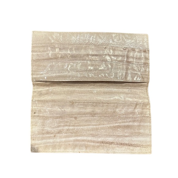 Genuine Eel Skin Wallet - Cream  Color -New - Picture 14 of 16